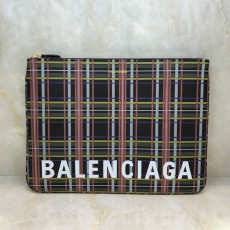 BALENCIAGA 발렌시아가 2020 남여공용 레더 클러치백,BGB0467,34CM,블랙
