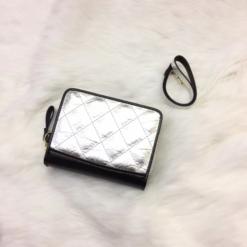CHANEL 샤넬 2020 여성용 스트랩 퀄팅 반지갑 2COLOR