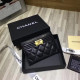 CHANEL 샤넬 2020 여성용 램스킨 보이 카드지갑 블랙금장,은장