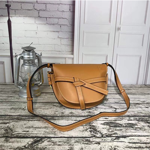 LOEWE 로에베 게이트백-1