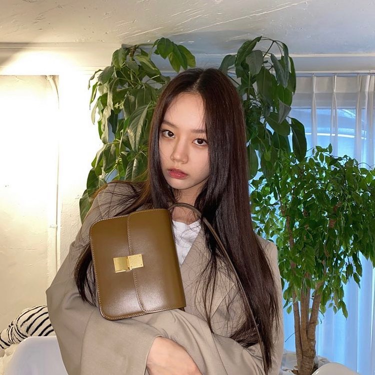 [걸스데이 혜리] CELINE 셀린느 클래식박스 24CM C56630