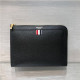 THOM BROWNE 톰브라운 클러치 TB704910-1 신상