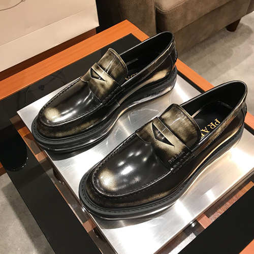 PRADA 프라다 로퍼 봄신상