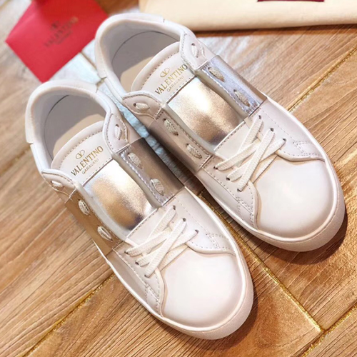 VALENTINO 발렌티노 남여공용 커플 스니커즈 A53