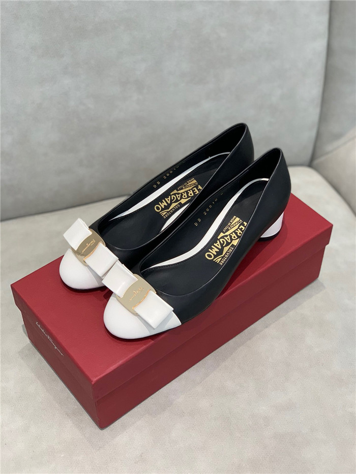 FERRAGAMO 페레가모 여성용 구두 (굽높이4CM) F74550 2021/신상