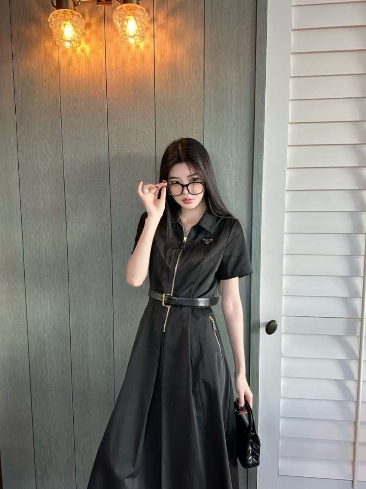 ●2월 판매 18위● PRADA 프라다 지퍼 금장원피스 벨트포함