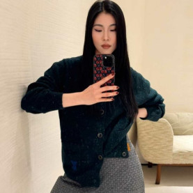 LOUIS VUITTON 루이비통 LV 자수 울니트 가디건