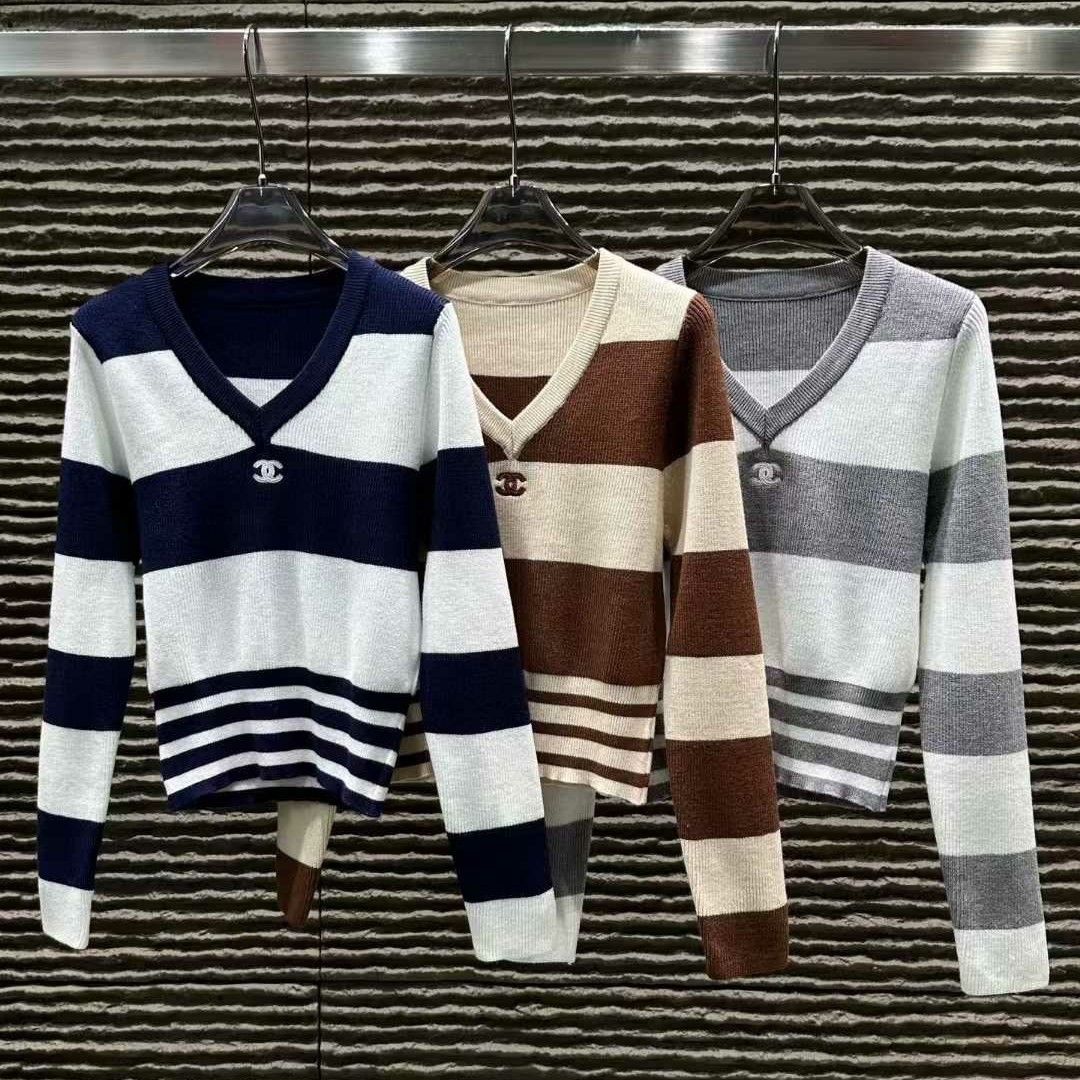 CHANEL 샤넬 스트라이프 브이넥 니트
