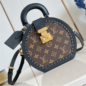LOUIS VUITTON 루이비통 부아뜨 샤포 크로스백 PM M15293
