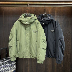 PRADA 프라다 메탈 플레이트 윈드 다운 패딩