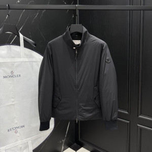 MONCLER 몽클레어 알베르기안 다운 자켓