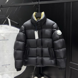 MONCLER 몽클레어 트리피티 다운 패딩