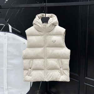 PRADA 프라다 메탈 플레이트 리나일론 다운 베스트 2COLOR