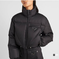 PRADA 프라다  트라이앵글 숏패딩