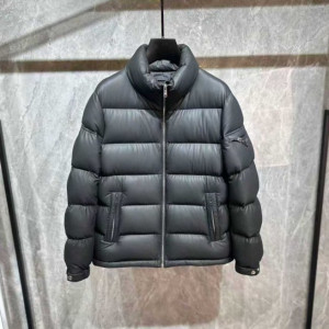 PRADA 프라다 페이크 레더 패딩