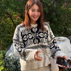  [배우 이시영] CELINE 셀린느 페어 아일 크루넥 스웨터