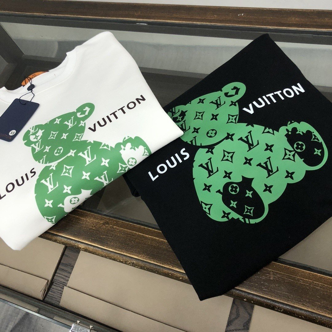LOUIS VUITTON 루이비통 베어 그린 맨투맨