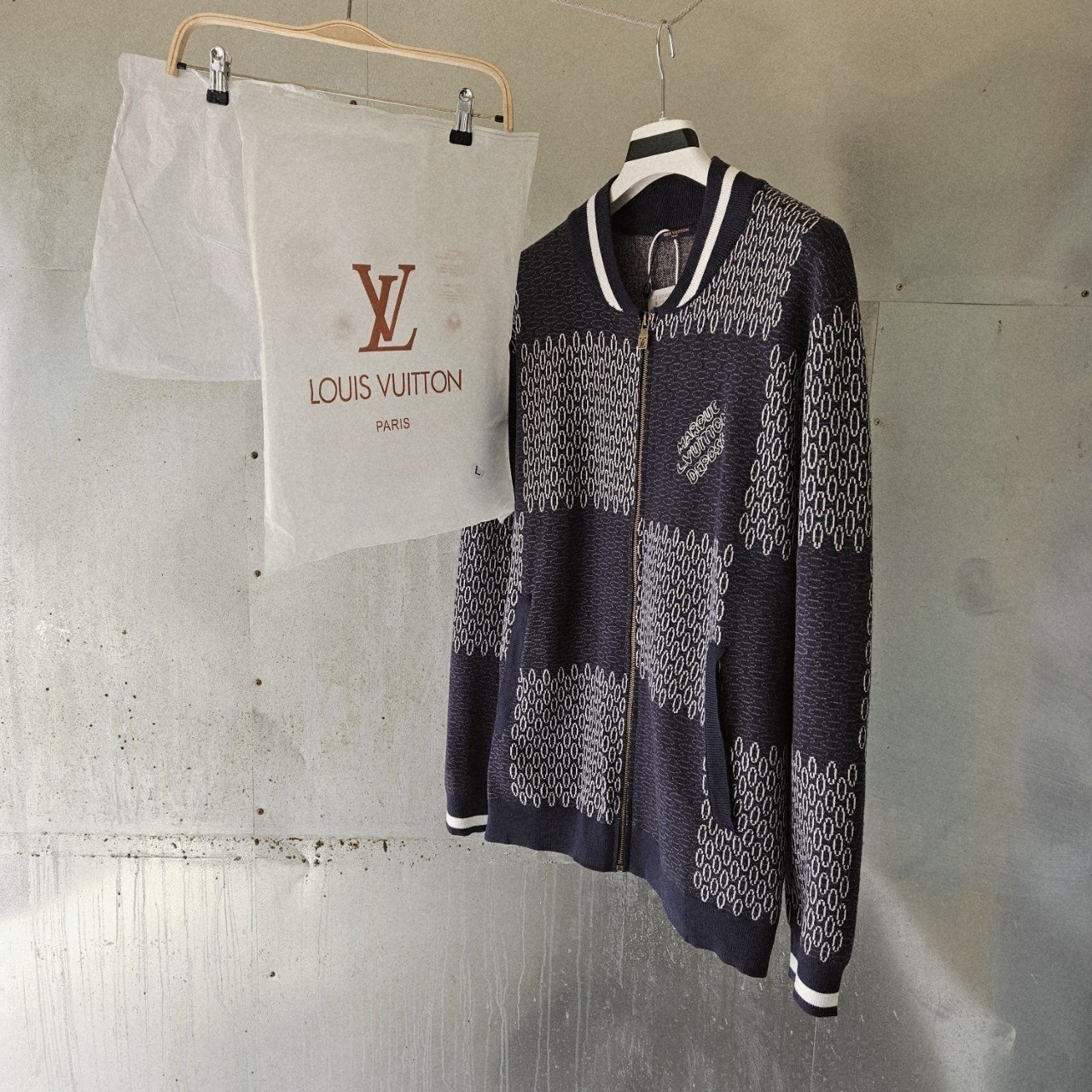 LOUIS VUITTON 루이비통  다미에 퀼티드 코튼 보머